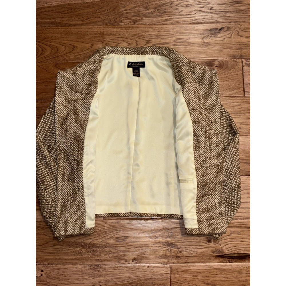 Brooks Brothers Boucle Tweed Jacket Beige Cream Italian Fabric Women's Size 2 - Picture 8 of 9
